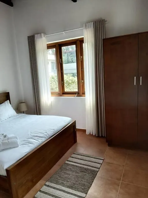 Comfortable & Serene Stay At Red Rocks Villa Rajagiriya 0*,