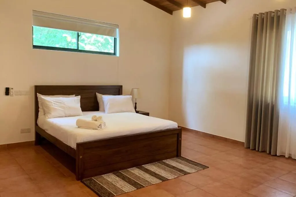 Comfortable & Serene Stay At Red Rocks Villa Rajagiriya 0*,  Sri Lanka