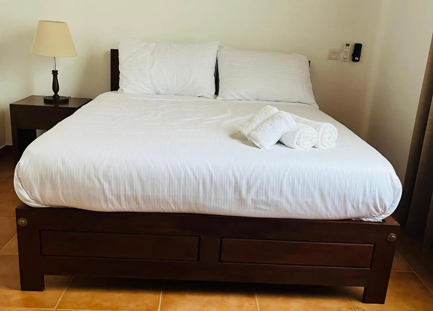 Comfortable & Serene Stay At Red Rocks Villa Rajagiriya